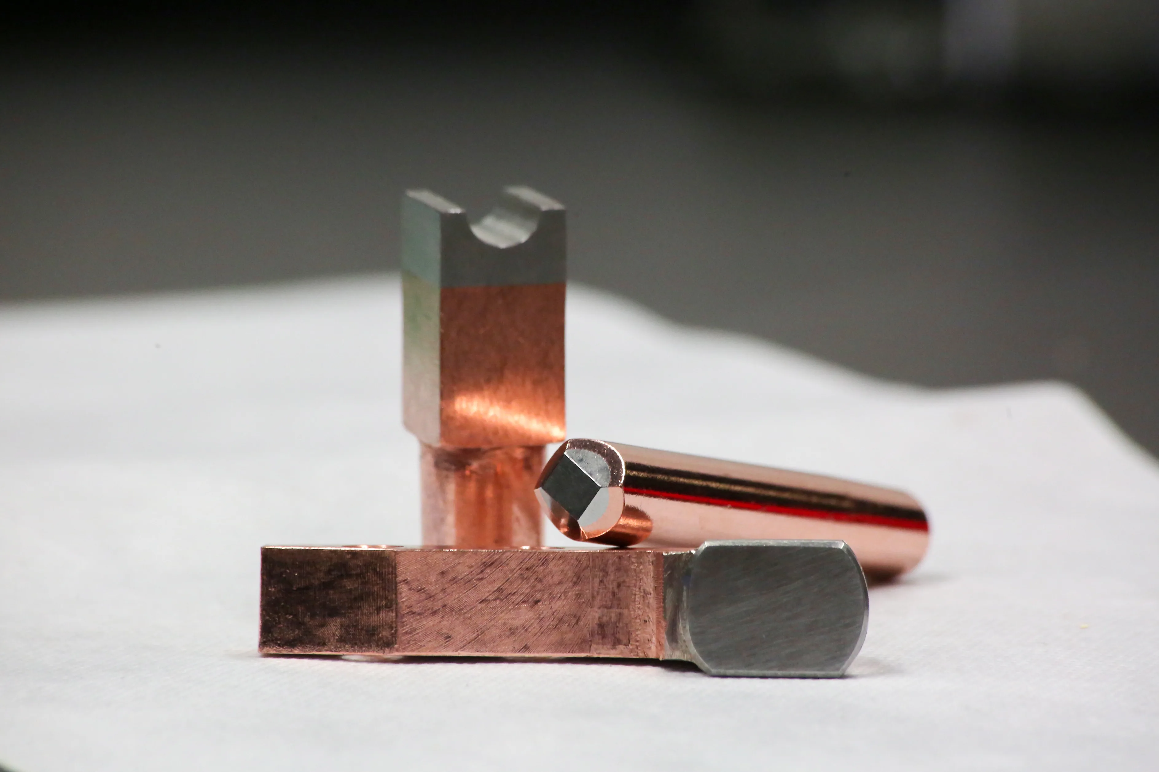 Electrodos con Inserto de Tungsteno y Molibdeno - Refractory Metal Faced Electrodes ALCAVIL