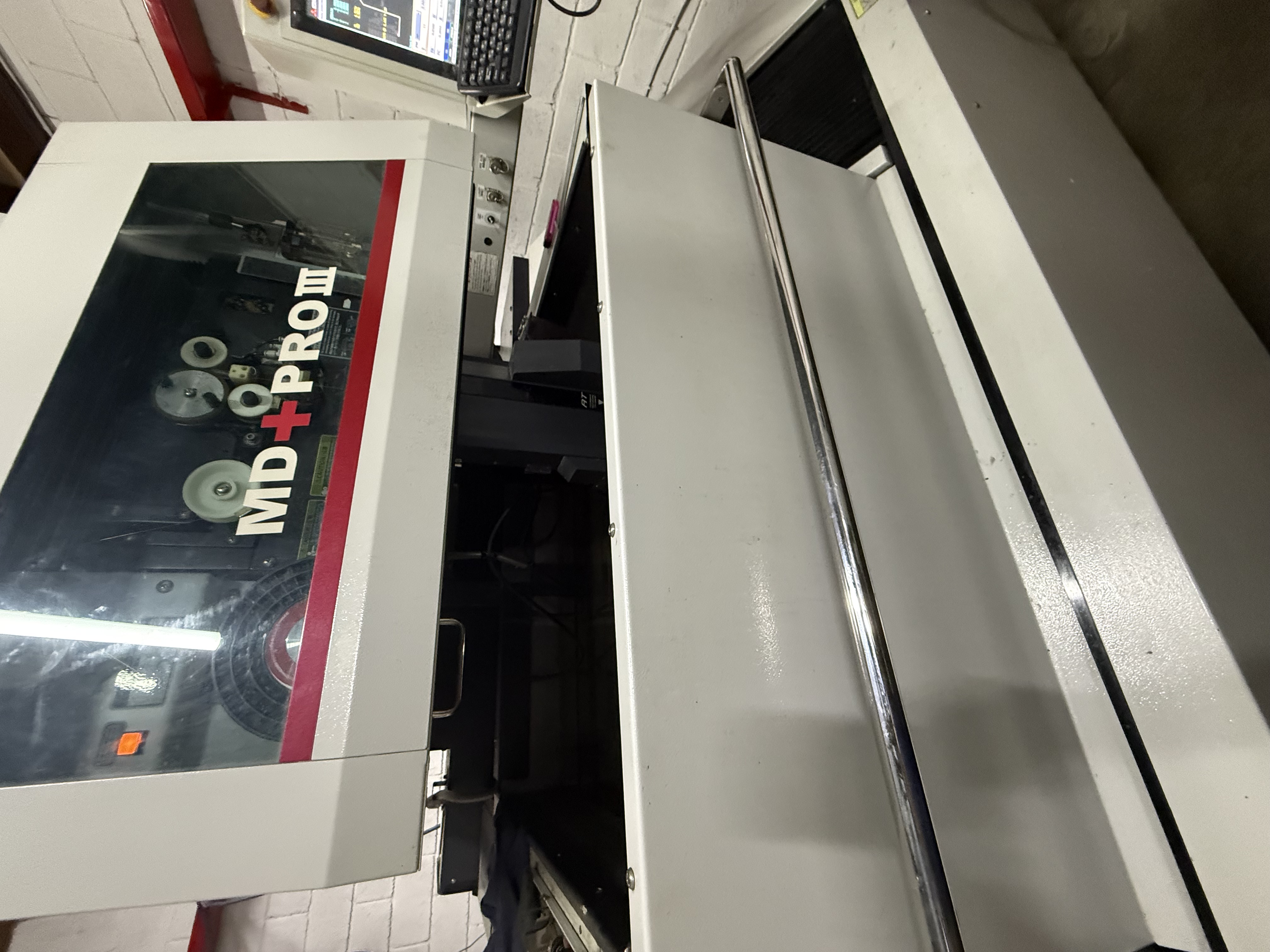 EDM machine for precision tungsten machining - ALCAVIL